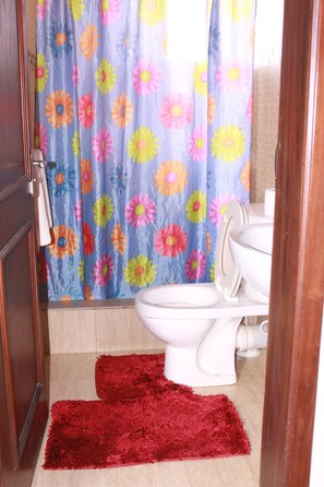 Einzelzimmer | Badezimmer