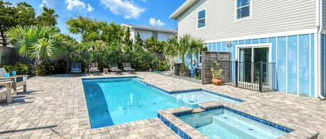 Piscine extérieure, piscine chauffée