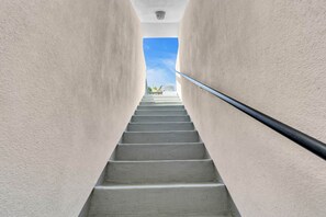 Interior - Surfside Beach Escape (San Clemente)