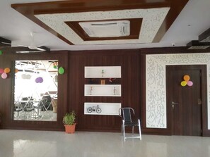 Vegetarian cuisine - Rock Star Hotel (Pushkar)