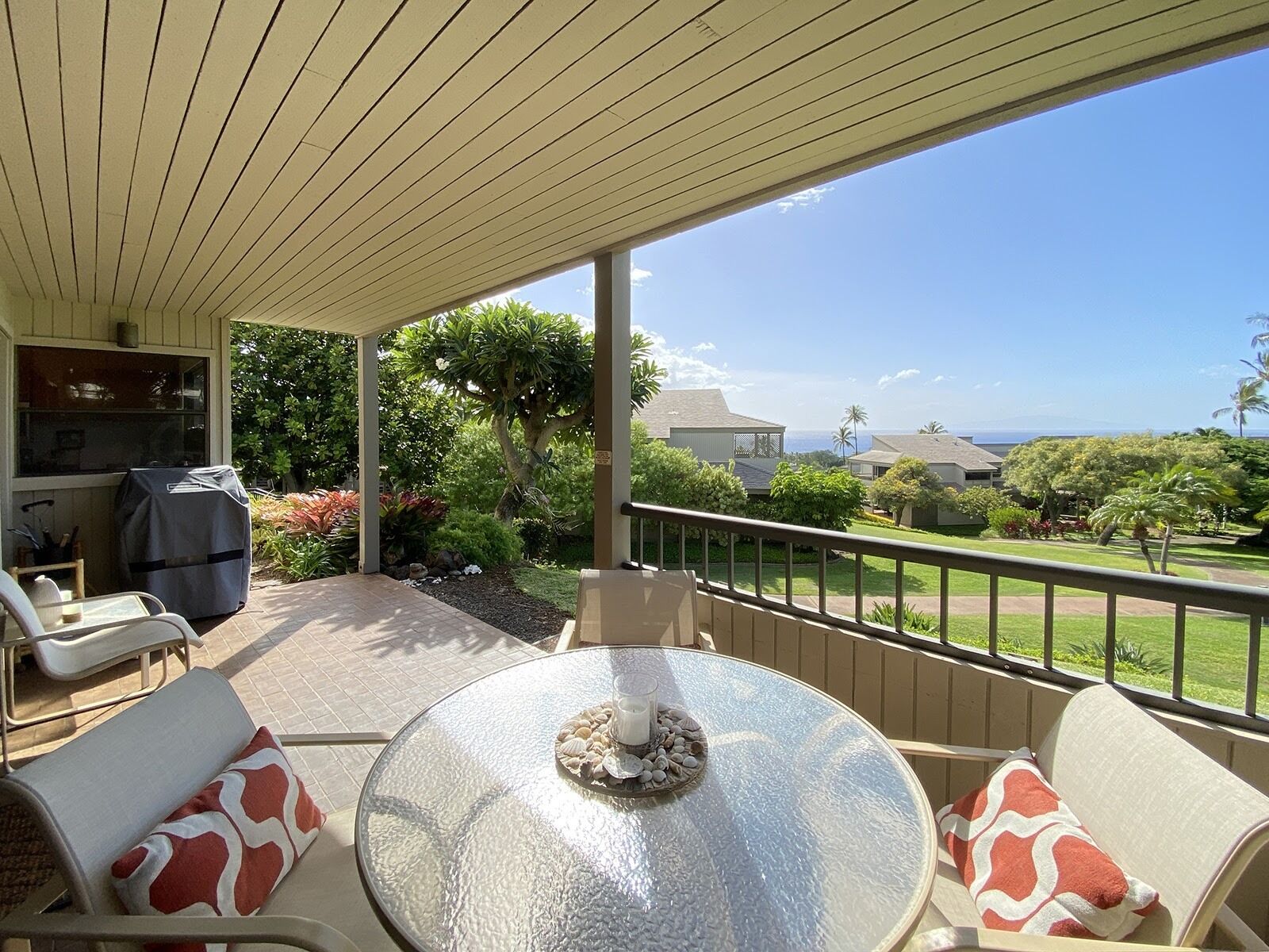 Wailea Ekolu Oceanview 2B/2B ocean view, ground floor unit, corner unit