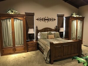 6 Schlafzimmer, Schreibtisch, Bügeleisen/Bügelbrett, kostenloses WLAN