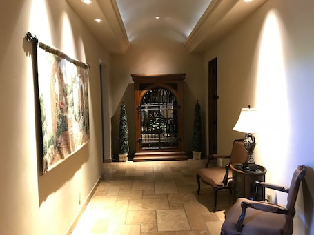 Interior. Beautiful Wine Country Vacation Home - St. Helena Short Term Permit PL-24-021