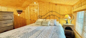 Dark sky stargazing cabin near Zion & Bryce