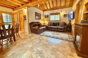 Tv, dvd-afspiller, kontorer