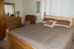 5 bedrooms, iron/ironing board, WiFi, bed sheets - 5/3 Moran Lodge With Grand Teton Views (Moran)