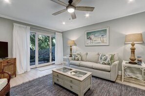 TV, DVD player, books - NEW RENOVATIONS! Beach Wood Condo In Resort Offers Updated Convenience! (Fernandina Beach)