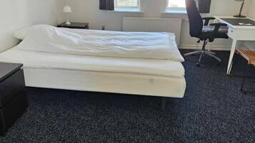 Double or Twin Room, Shared Bathroom | Iron/ironing board, free WiFi, bed sheets, wheelchair access