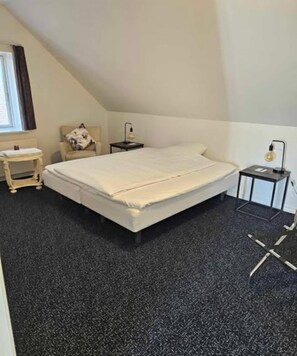 Double or Twin Room, Shared Bathroom | Iron/ironing board, free WiFi, bed sheets, wheelchair access - Bed and Breakfast Phønix (Holstebro)