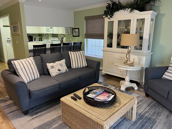 Älytelevisio, DVD-soitin, kirjoja