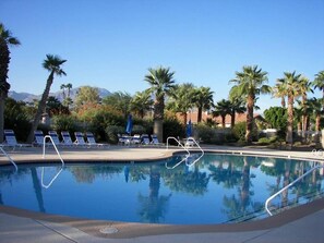 A heated pool - DM for summer special info. private heated pool. heating included (Indio)