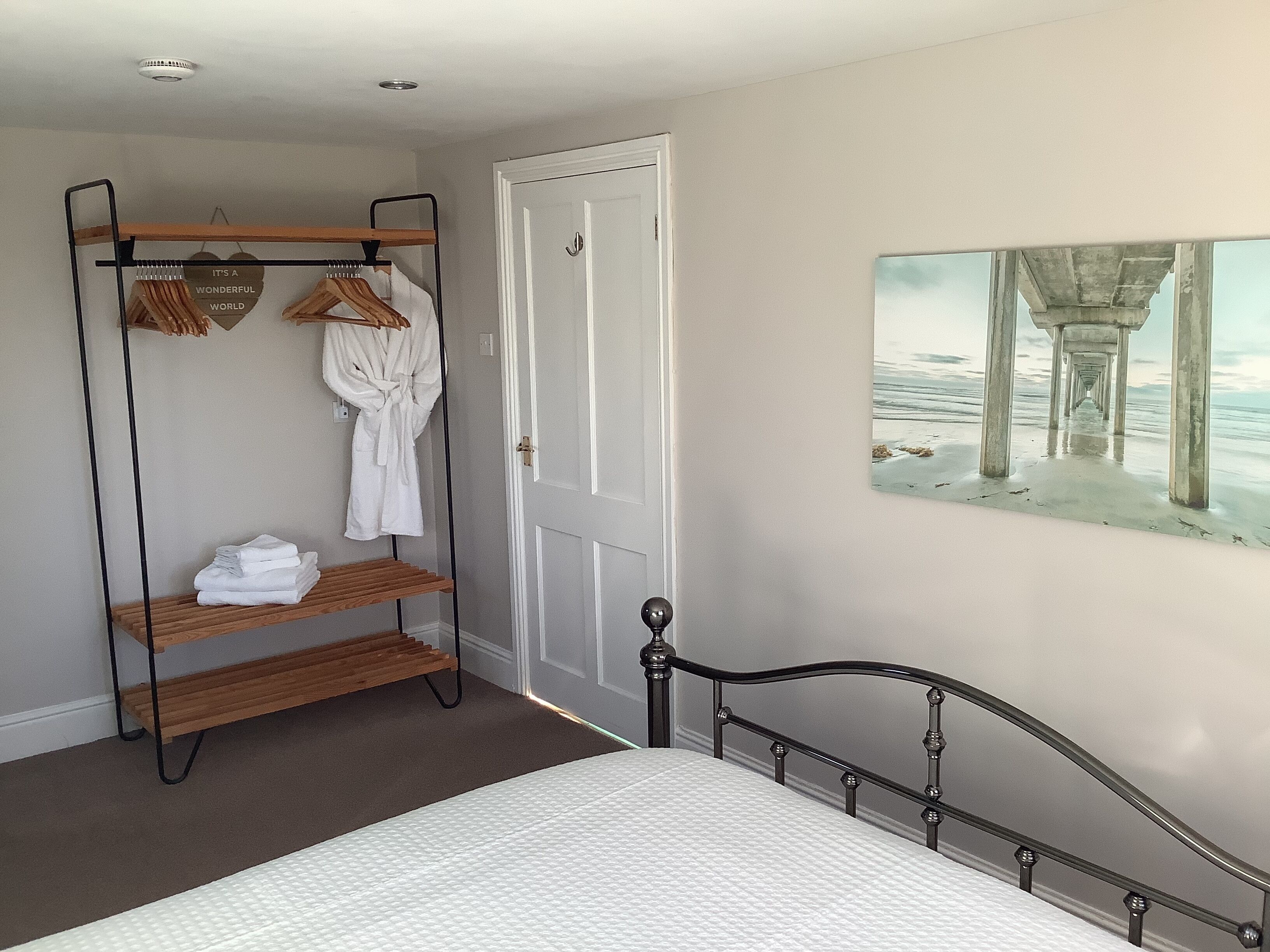 Suite, Garden View (Cottage Suite) | 1 bedroom, desk, free WiFi, bed sheets