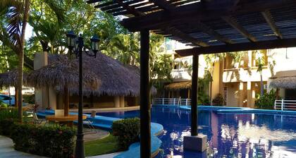 2 BR/2Bth Sea & Mountain View Condo W/ Pool! Short Walk to Best Beach!