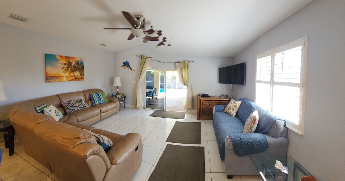 Photo 14 of 4-bedrooms/3 baths with pool, just 3 minutes to Vanderbilt Beach driving