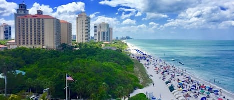 Tumbonas y toallas de playa