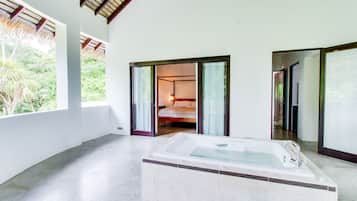 1 habitación, acceso a internet y ropa de cama