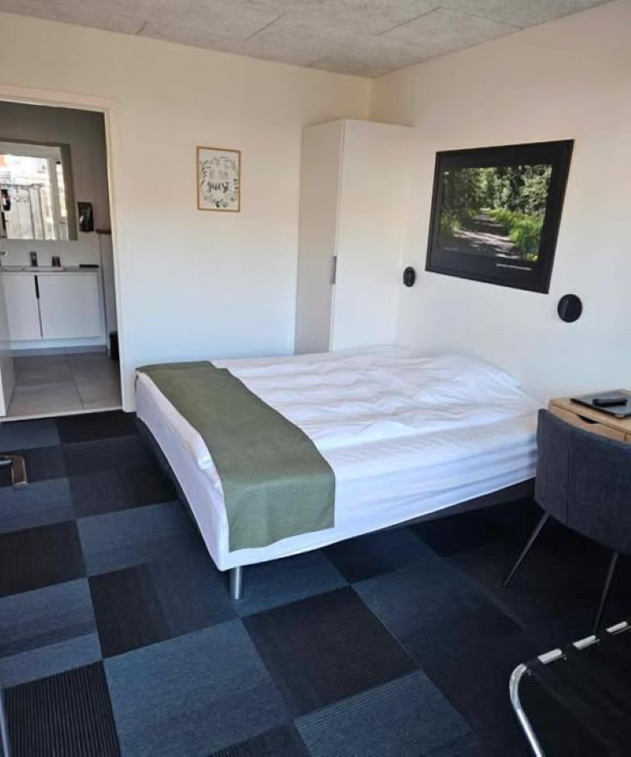 double room | desk, soundproofing, iron/ironing board, free wifi