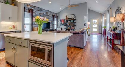 The East Nashville Getaway. New home w/upgraded amenities, minutes to Broadway!