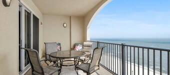 Penthouse Paradise – Sunset Beach Views!