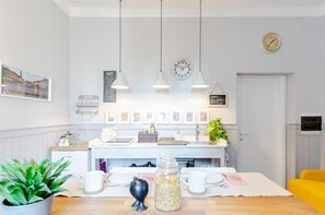 包每日自助式早餐