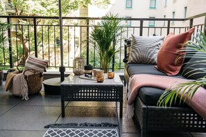 Exclusive Apartment (Berlin-Mitte) | Terrace/patio - District17 by StayLab (Kraków)