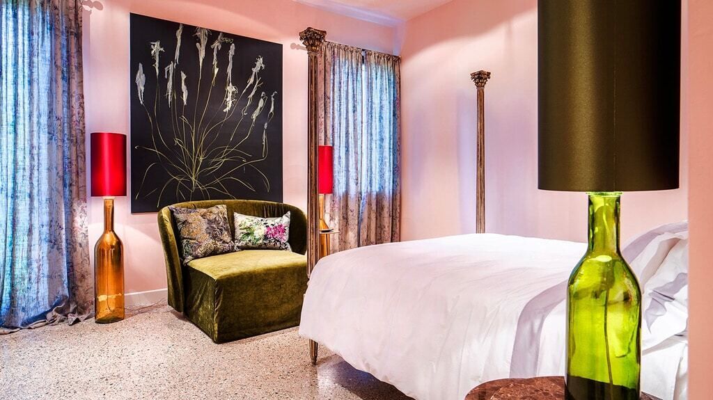 In-room safe, free WiFi, bed sheets