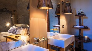 Junior Suite, Garden View | Bathroom