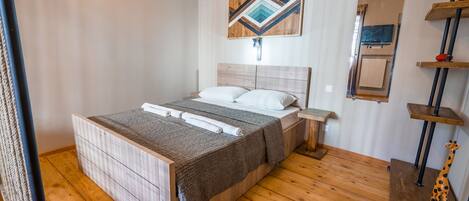 1 slaapkamer, een kluis op de kamer, geluiddichte muren