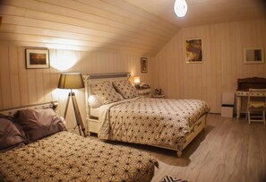 Decoració individual, mobiliari individual i habitacions insonoritzades 