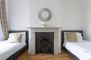 Ferienhaus, 4 Schlafzimmer | 4 Schlafzimmer, schallisolierte Zimmer, Bügeleisen/Bügelbrett