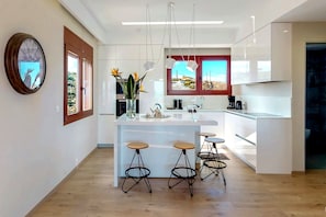 Appartement Duplex Luxe | Cuisine privée | Réfrigérateur, plaque de cuisson, cafetière/bouilloire