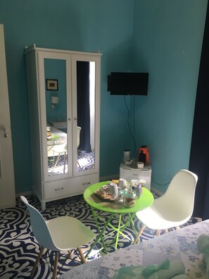 Double Room | Desk, blackout drapes, iron/ironing board, free cribs/infant beds - B&B Villa Italia (Salerno)