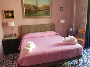 Triple Room, Terrace | Desk, blackout curtains, iron/ironing board, free cots/infant beds - B&B Villa Italia (Salerno)