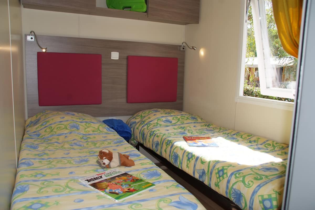 2 bedrooms, individually furnished, blackout drapes, WiFi