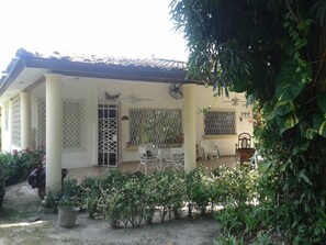Front of property - Cabañas Las Mandarinas (Las Uvas)