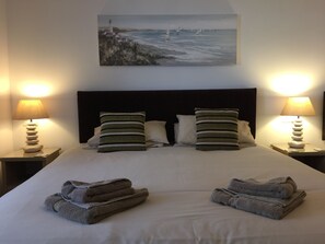 Kamar Triple Comfort, pemandangan pelabuhan (Room 3) | Wi-Fi gratis dan seprai linen