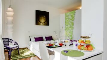 Studio | In-room dining