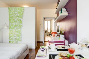 Studio | Room amenity - Porta Garibaldi B&B (Milan)