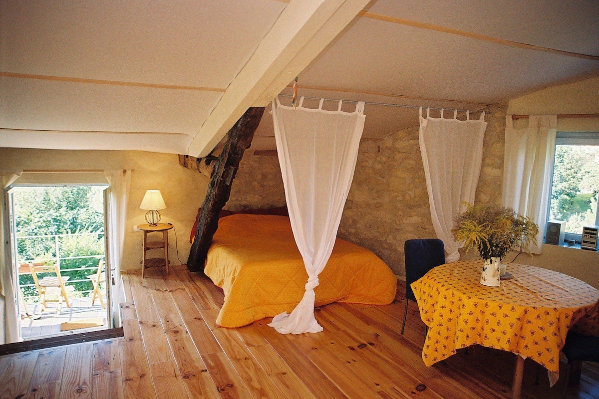 Casa de campo (Syrah) | Decoración personalizada, muebles diferentes y escritorio