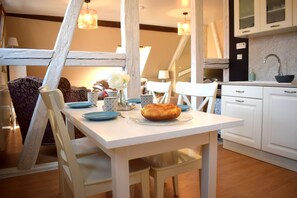 Dining - Le Céleste - Duplex apartment in the heart of Obernai's historic center (Obernai)