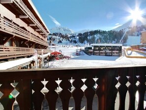 Property grounds - South-facing apartment at the slopes, 3 rooms with wifi (La Plagne)