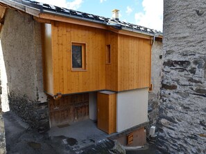 Exterior - Authentic vaulted apartment renovated in St Martin, 2 bedrooms, 4 pers, close to slopes (Saint-Martin-de-Belleville-Les Menuires)