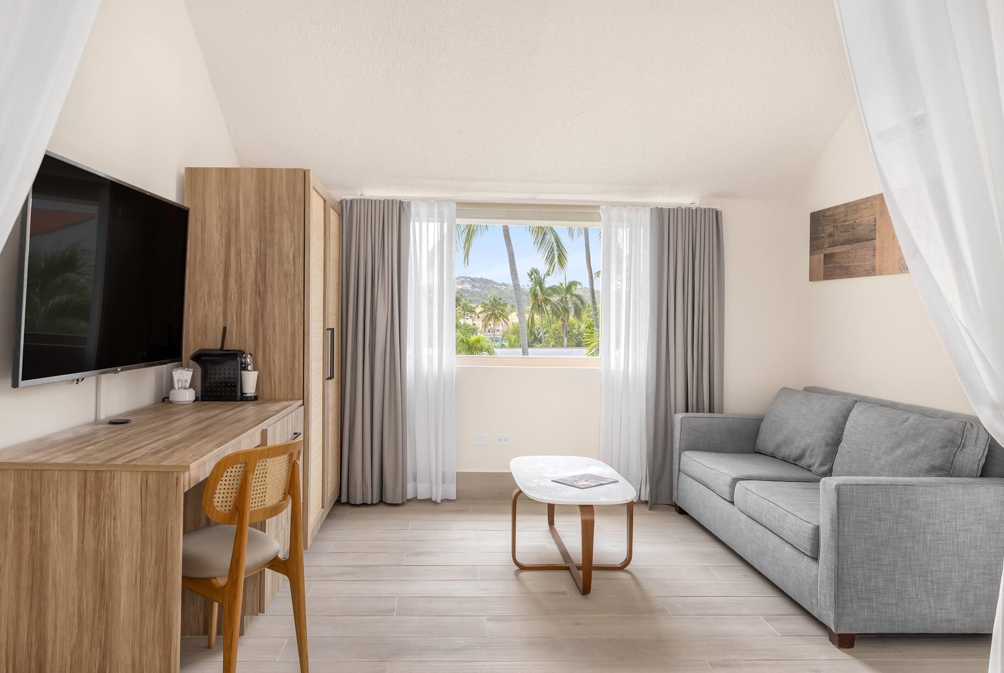 Family Suite, Multiple Beds, Non Smoking, Garden View (Playa Collection)