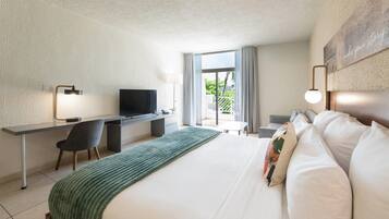 Phòng Suite, 1 giường cỡ king, quang cảnh resort (Playa Collection) | 1 phòng ngủ, bộ đồ giường cao cấp, nệm có lớp đệm bông