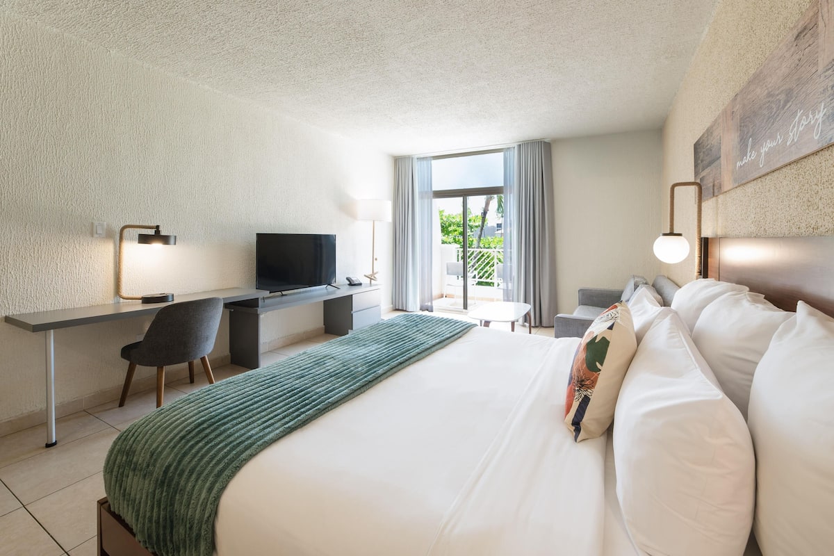 Suite, 1 King Bed, Resort View (Playa Collection) | 1 bedroom, premium bedding, pillowtop beds, in-room safe
