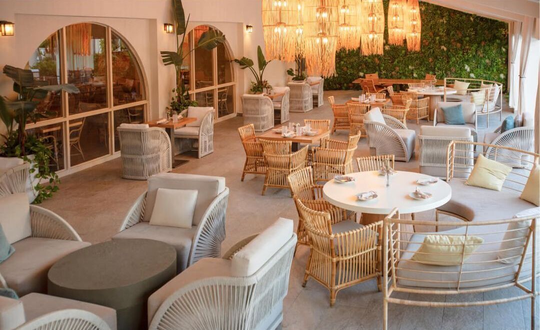 5 restaurantes; se sirven desayunos, almuerzos, cenas y brunches