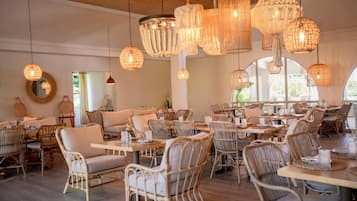 5 restaurantes, café da manhã, culinária internacional