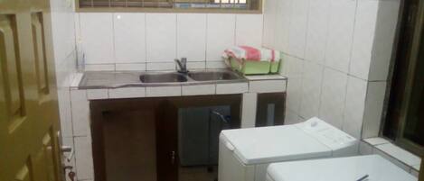 Business Penthouse, Multiple Beds, Non Smoking | Laundry