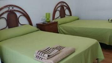 Camas extra, wifi gratis y ropa de cama