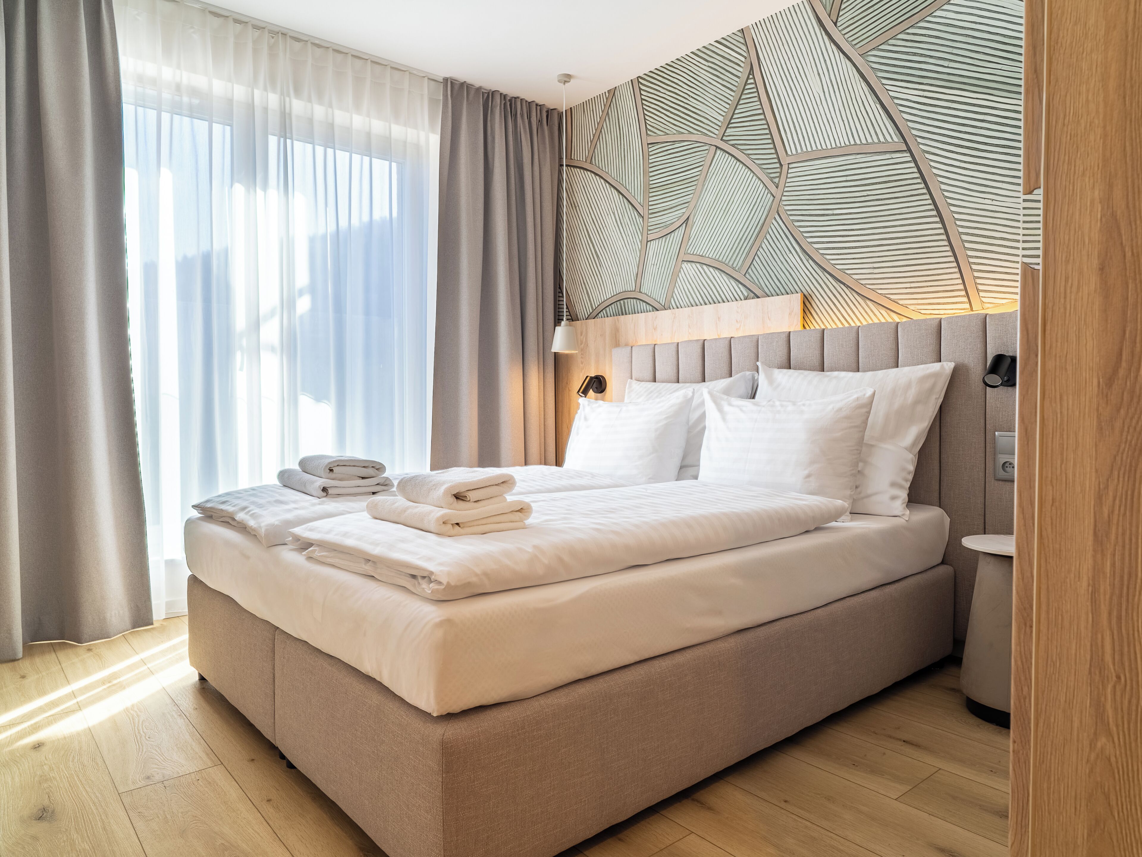 Ropa de cama de alta calidad y escritorio 